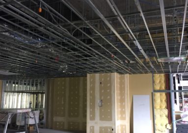 千葉県流山市内某店舗新築工事　軽鉄下地・ボード工事